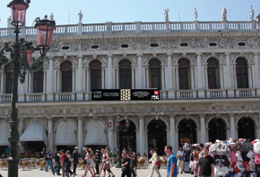 Banner an der Biblioteca Marciana